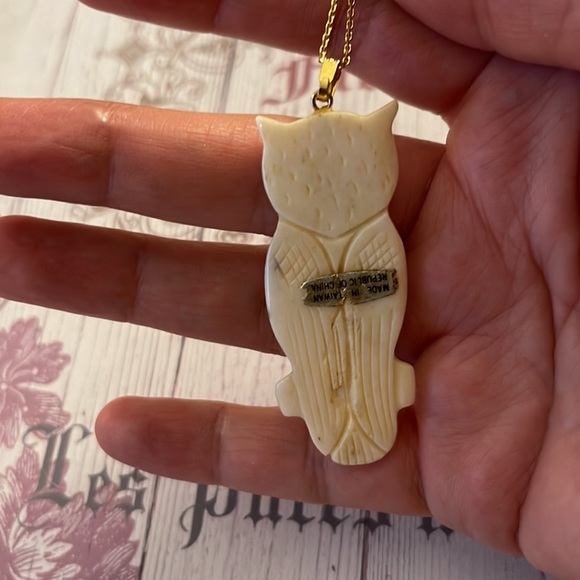 Vintage carved ox bone owl pendant gold tone chain - Picture 5 of 5